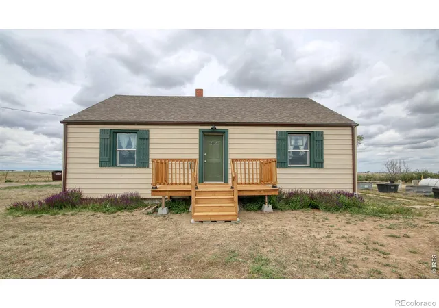 Photo 3 of Single family home for sale at 7513 County Rd 6, Wiggins, CO 80654 | MLS# IR1060511 | Listing updated on 2026-09-20