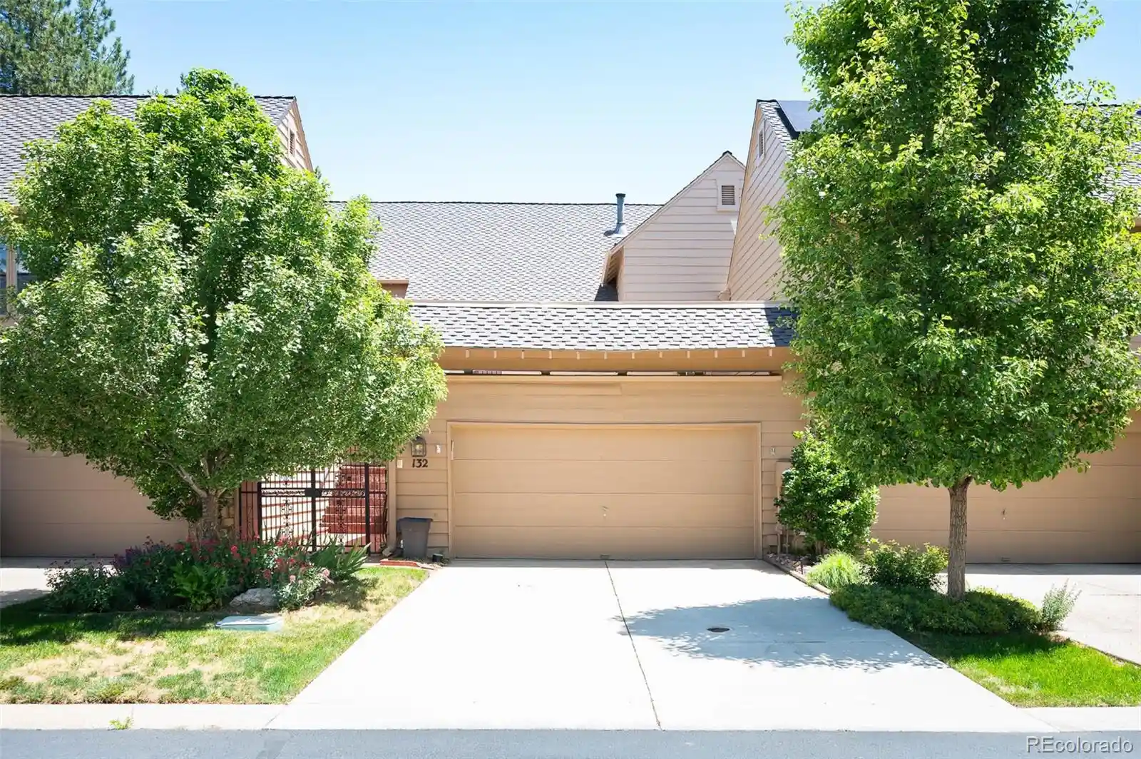 Listing Photo 2 - Condo for sale in 4505 S Yosemite St located at 4505 S Yosemite St, Denver, CO 80237 - Unit #132