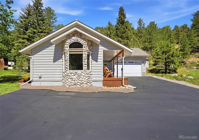 Photo 3 of Single family home for sale at 2772 Riverside Dr, Lyons, CO 80540 | MLS# 4171041 | Listing updated on 2026-08-11