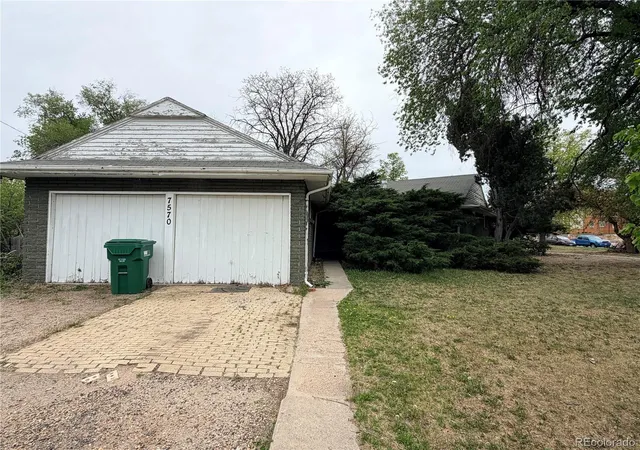 Photo 2 of Single family home for sale at 7570 Pikeview Ct, Lakewood, CO 80214 | MLS# 1519095 | Listing updated on 2026-10-24