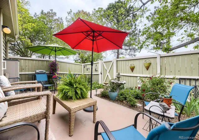 2nd image of 7925 W Layton Ave, Littleton, CO 80123