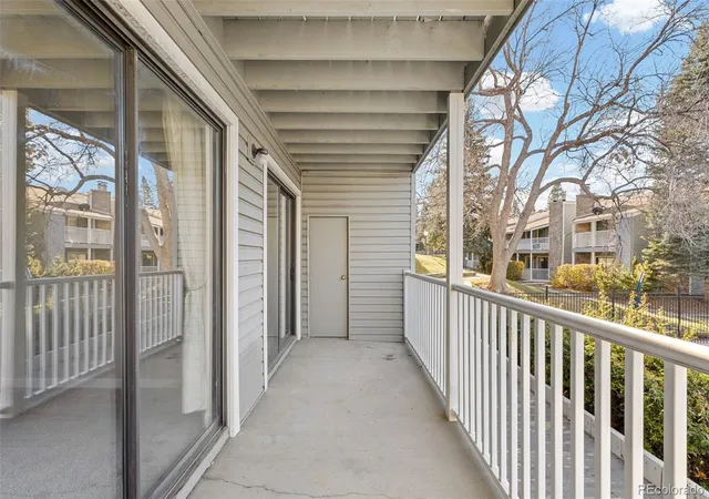 Homes for sale in Aurora, CO | 921 Walden Street, Aurora, CO 80017 | Houzeo
