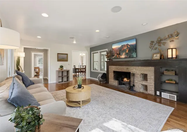 Photo 2 of Single family home for sale at 1605 Montview Blvd, Greeley, CO 80631 | MLS# 2200337 | Listing updated on 2026-10-28