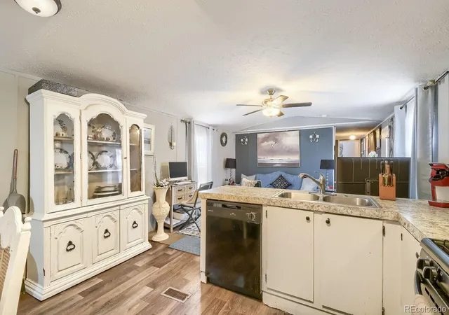 Homes for sale in Aurora, CO | 1540 Billings St, Aurora, CO 80011 | MLS# 4583307