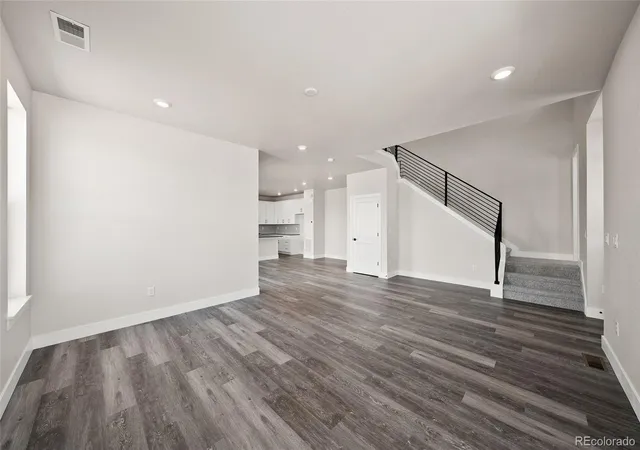 Photo 4 of Single family home for sale at 8741 Whiteclover St, Littleton, CO 80125 | MLS# 1715661 | Listing updated on 2026-10-29