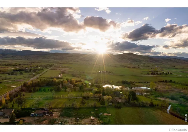 Photo 3 of Single family home for sale at 5575 Saint Vrain Rd, Longmont, CO 80503 | MLS# IR1060593 | Listing updated on 2026-10-26