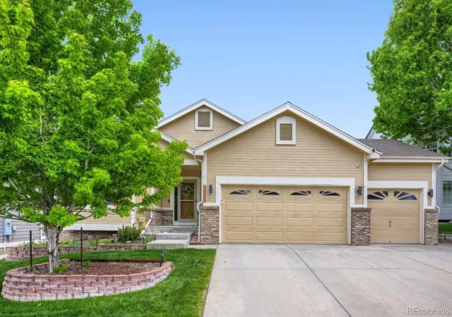 Photo 2 of Sale Pending at 1308 Rosemary Dr, Castle Rock, CO 80109 | MLS# 2187078 | Listing updated on 2026-08-18