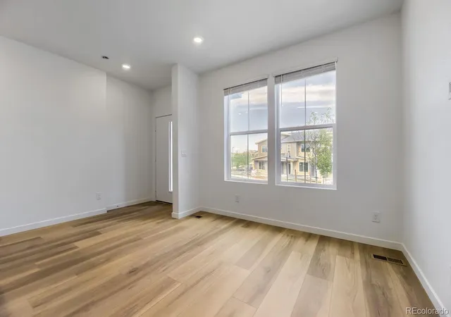 Photo 2 of Townhouse for sale at 15547 Gilpin Ave, Parker, CO 80134 | MLS# 3358572 | Listing updated on 2026-09-29
