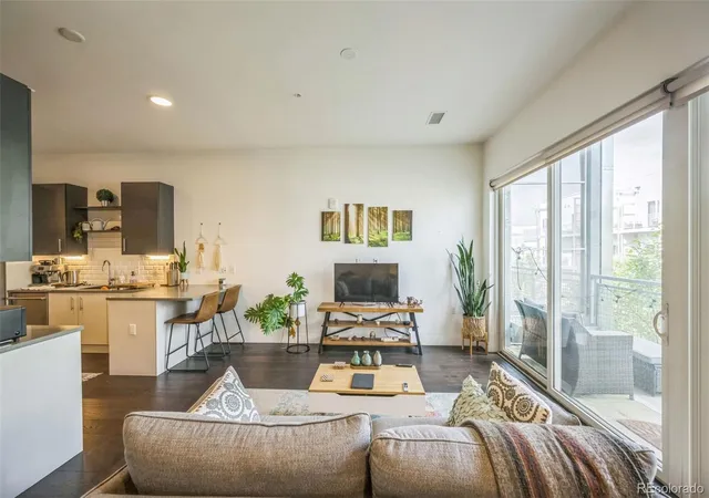 2nd image of 2525 Arapahoe St #RD213, Denver, CO 80205 | MLS# 1516449