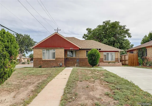 1st image of 3398 Newport St, Denver, CO 80207 | MLS# 7398077