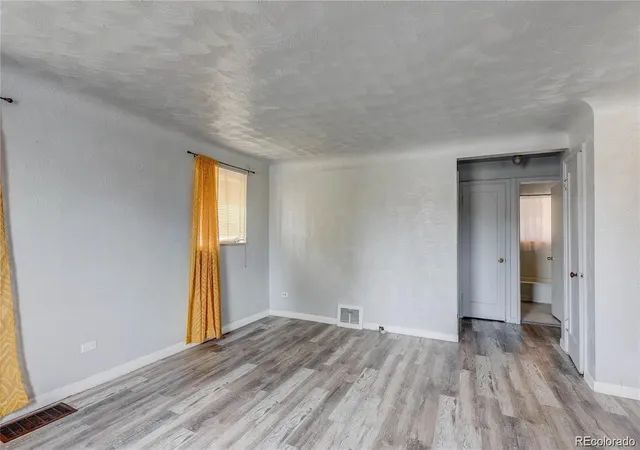 3rd image of 3398 Newport St, Denver, CO 80207 | MLS# 7398077