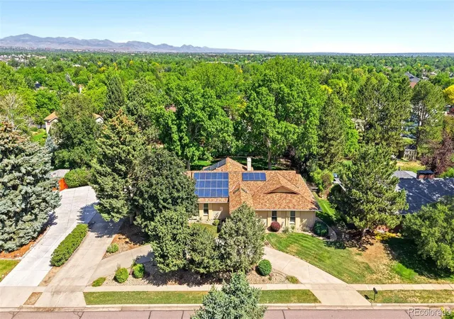 Photo 2 of Sale Pending at 2429 S Chase Ln, Lakewood, CO 80227 | MLS# 4471323 | Listing updated on 2026-09-04