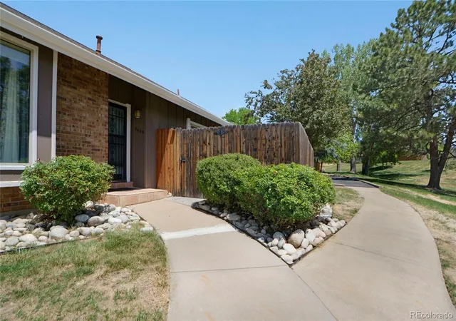 Homes for sale in Centennial, CO | 7609 E Jamison Dr, Centennial, CO 80112 | MLS# 8197894