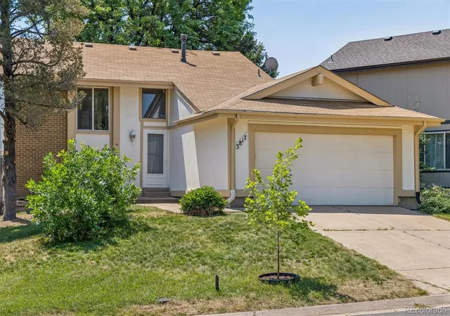 2nd image of 3817 S Ceylon Wy, Aurora, CO 80013 | MLS# 5692740