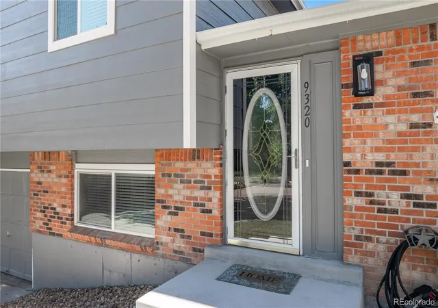 Photo 4 of Single family home for sale at 9320 W Burgundy Ave, Littleton, CO 80123 | MLS# 4017586 | Listing updated on 2026-08-27