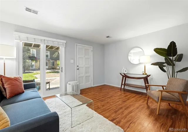 3rd image of 1496 S Pierson St #106, Denver, CO 80232 | MLS# 2729570