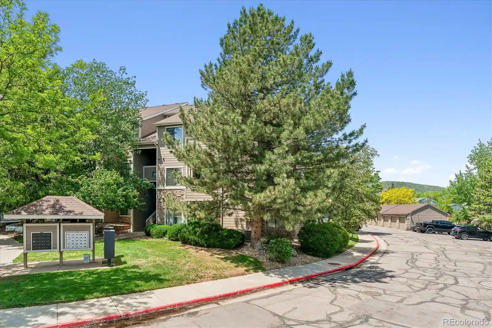 Listing Photo 2 - Condo for sale in 7388 S Alkire St located at 7388 S Alkire St, Littleton, CO 80127 - Unit #305