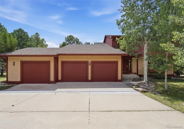 Photo 3 of Single family home for sale at 725 Country Dr, Monument, CO 80132 | MLS# 3962165 | Listing updated on 2026-08-20