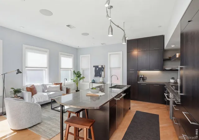 Listing Photo 1 - Condo for sale in building located at 2336 Spruce St, Boulder, CO 80302 - Unit #E