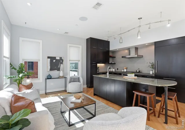 Listing Photo 5 - Condo for sale in building located at 2336 Spruce St, Boulder, CO 80302 - Unit #E