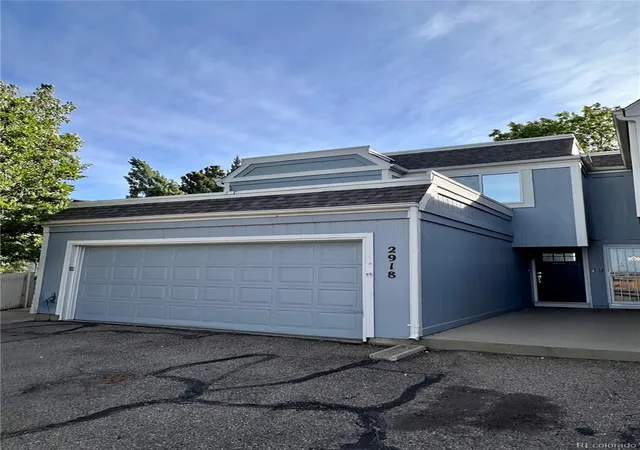 Photo 2 of Sale Pending at 2918 S Parker Ct, Aurora, CO 80014 | MLS# 1564413 | Listing updated on 2026-06-18