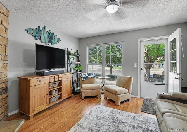 3rd image of 10102 W Dartmouth Ave, Lakewood, CO 80227 | MLS# 9183743