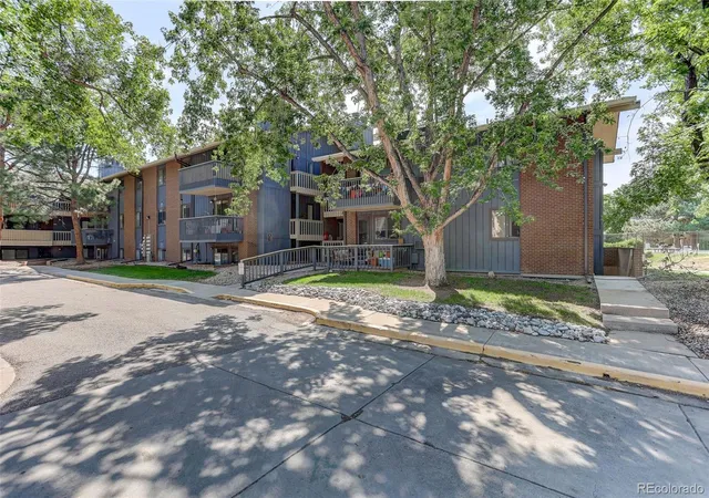 2nd image of 2800 Kalmia Ave, Boulder, CO 80301