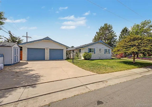 Photo 2 of Single family home for sale at 520 Iola St, Aurora, CO 80010 | MLS# 8887430 | Listing updated on 2026-10-03