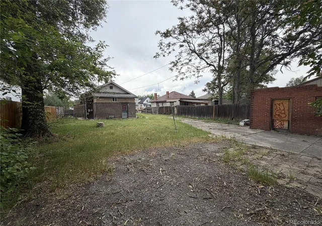 Photo 3 of Single family home for sale at 2418 W 38th Avenue, Denver, CO 80211 | MLS# 8024989 | Listing updated on 2026-06-18