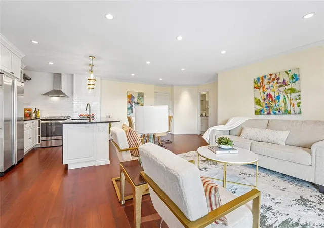 4th image of 460 S Marion Pkwy, Denver, CO 80209