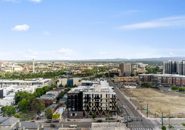 4th image of 2880 Zuni St, Denver, CO 80211