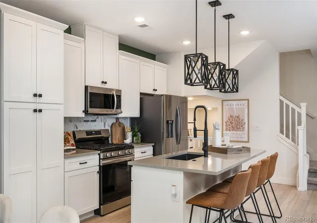2nd image of 1980 S Holly St #1, Denver, CO 80222 | MLS# 1887896