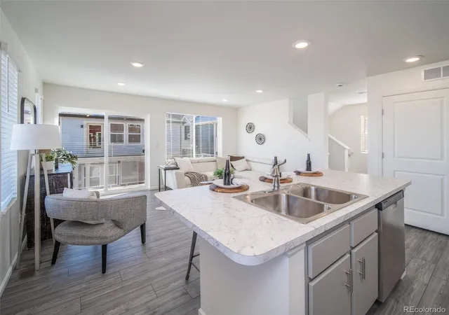 4th image of 46551 Gold Prairie Dr, Bennett, CO 80102 | MLS# 7925058