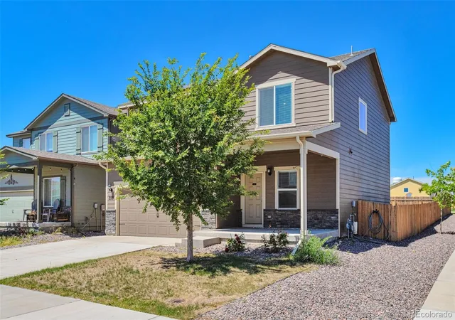 Homes for sale in Bennett, CO | 359 Maple St, Bennett, CO 80102 | MLS# 5197325