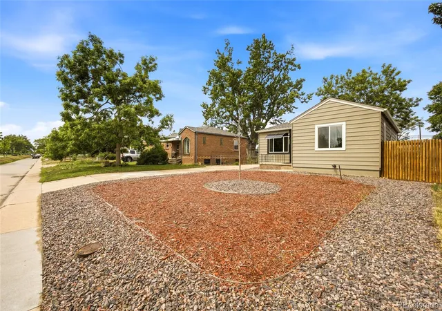 Photo 3 of Single family home for sale at 5065 Eliot St, Denver, CO 80221 | MLS# 3849939 | Listing updated on 2026-09-28
