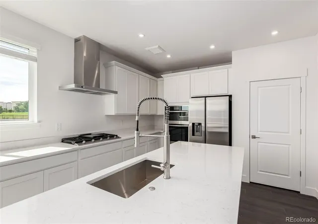 2nd image of 35 Ascent Trl, Englewood, CO 80112 | MLS# 5665236