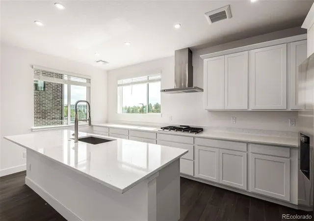 3rd image of 35 Ascent Trl, Englewood, CO 80112 | MLS# 5665236