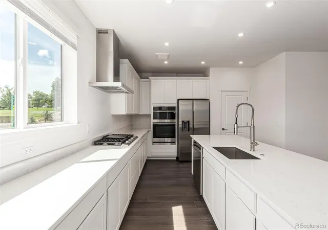 4th image of 35 Ascent Trl, Englewood, CO 80112 | MLS# 5665236