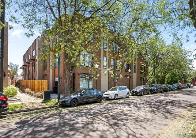 Photo 3 of Townhouse for sale at 2438 N Washington St, Denver, CO 80205 | MLS# 8930464 | Listing updated on 2026-09-18
