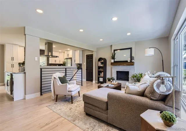 5th image of 3576 S Holly St, Denver, CO 80237 | MLS# 9750414