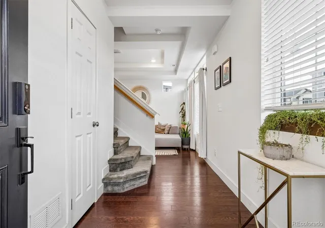 Photo 3 of Single family home for sale at 221 S Oak Hl St, Aurora, CO 80018 | MLS# 3481851 | Listing updated on 2026-10-10