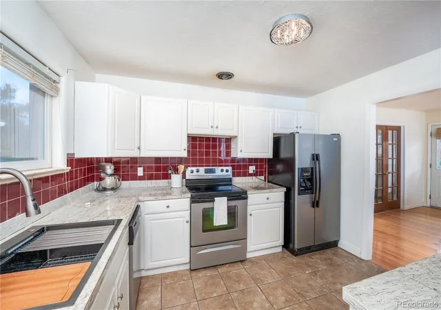 Photo 3 of Single family home for sale at 1009 Parkview Blvd, Colorado Springs, CO 80905 | MLS# 9088457 | Listing updated on 2026-09-20