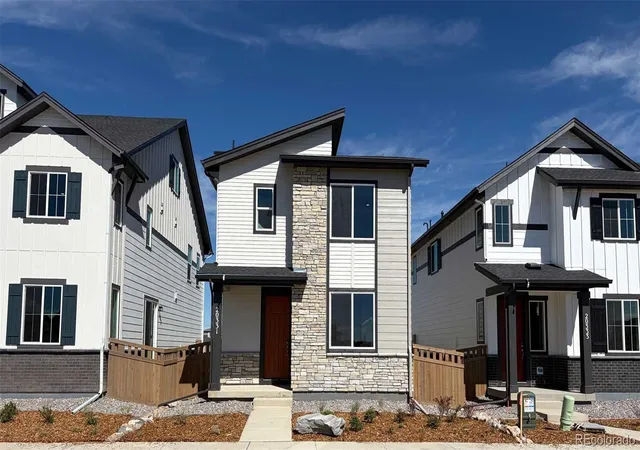 Photo 1 of Single family home for sale at 20331 E 57th Avenue, Aurora, CO 80019 | MLS# 4851427 | Listing updated on 2026-10-09