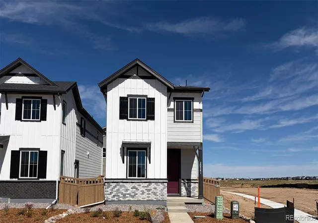 Photo 1 of Single family home for sale at 20341 E 57th Avenue, Aurora, CO 80019 | MLS# 4332023 | Listing updated on 2026-10-03
