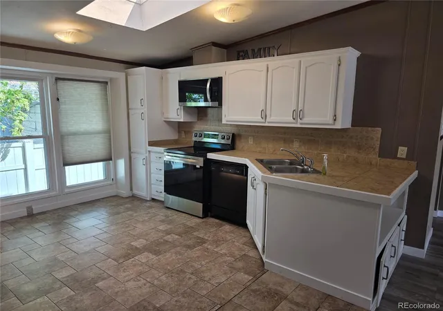 Photo 4 of Manufactured home for sale at 3655 El Morro Rd, Colorado Springs, CO 80910 | MLS# 9167887 | Listing updated on 2026-08-11