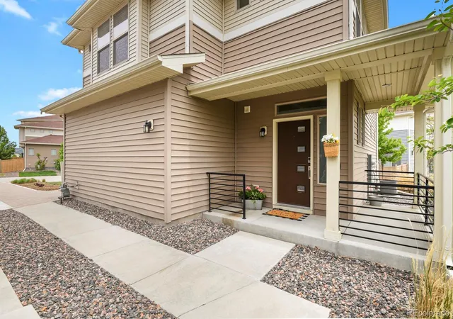 Photo 2 of Single family home for sale at 2932 Merry Rest Way, Castle Rock, CO 80109 | MLS# 8601898 | Listing updated on 2026-06-28