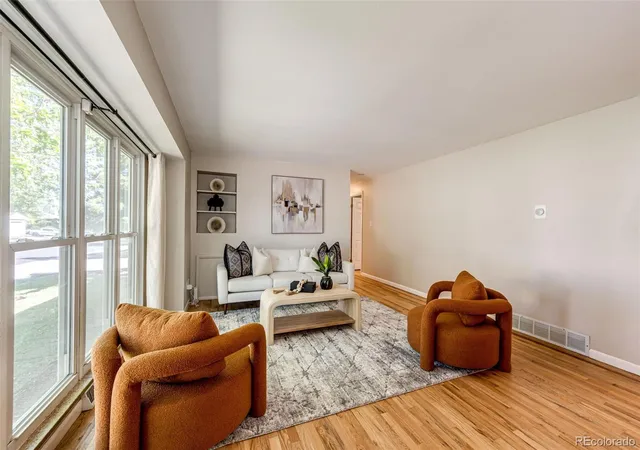 Photo 4 of Single family home for sale at 6724 S Ash Way, Centennial, CO 80122 | MLS# 8186607 | Listing updated on 2026-08-15