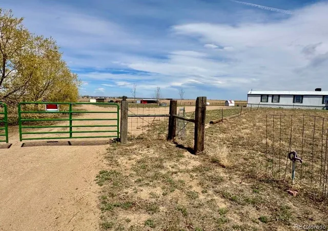 Homes for sale in Platteville, CO | 17701 County Road 38, Platteville, CO 80651 | MLS# 1760845