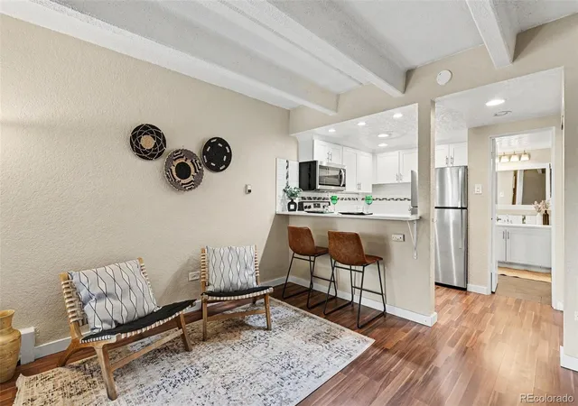 3rd image of 655 N Pearl St, Denver, CO 80203