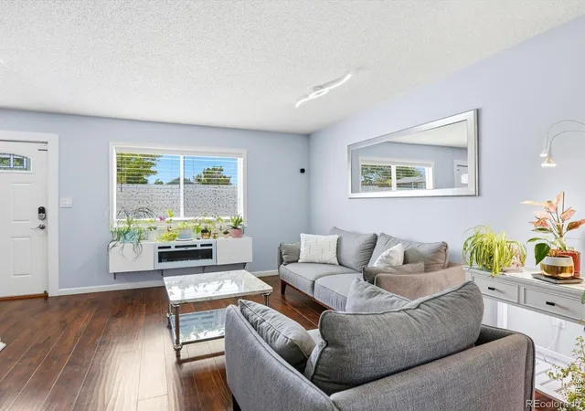 Photo 3 of Townhouse for sale at 1864 Mount Sneffels St, Longmont, CO 80504 | MLS# IR1061090 | Listing updated on 2026-09-08